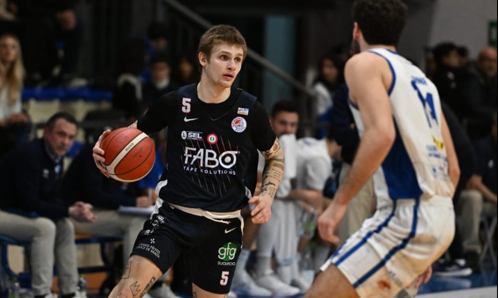 La capolista Roseto non fa sconti: la Fabo si sveglia tardi e cede 91-76